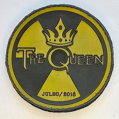 Patch Emborrachado “THE QUEEN” Colecionável Militar Tático | Patch Velcro Para Mochila Boné Colete Cosplay