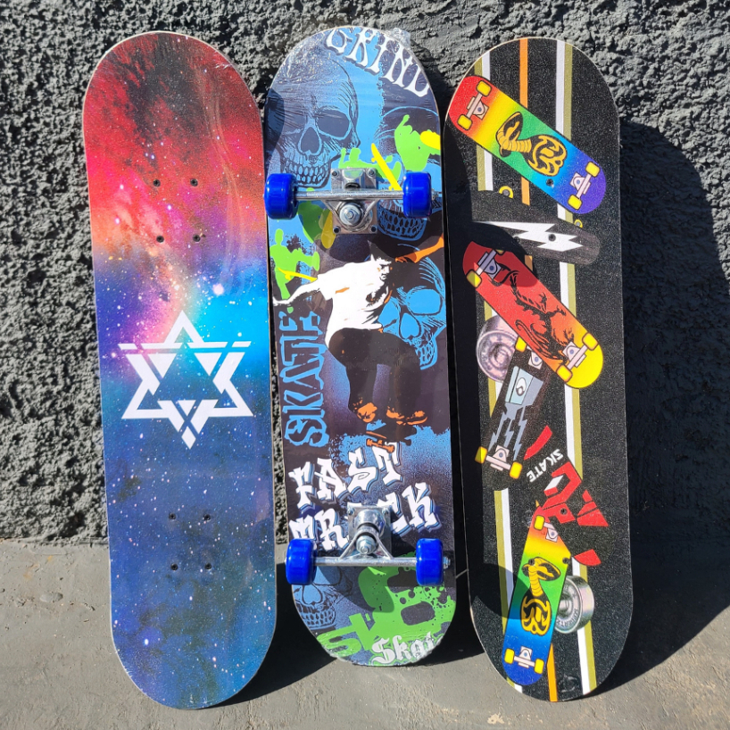 Skate SemiProfissional Montado Com Lixa Antiderrapante Adulto e Criança Promoção 77cm Presente de natal em Oferta na Shopee