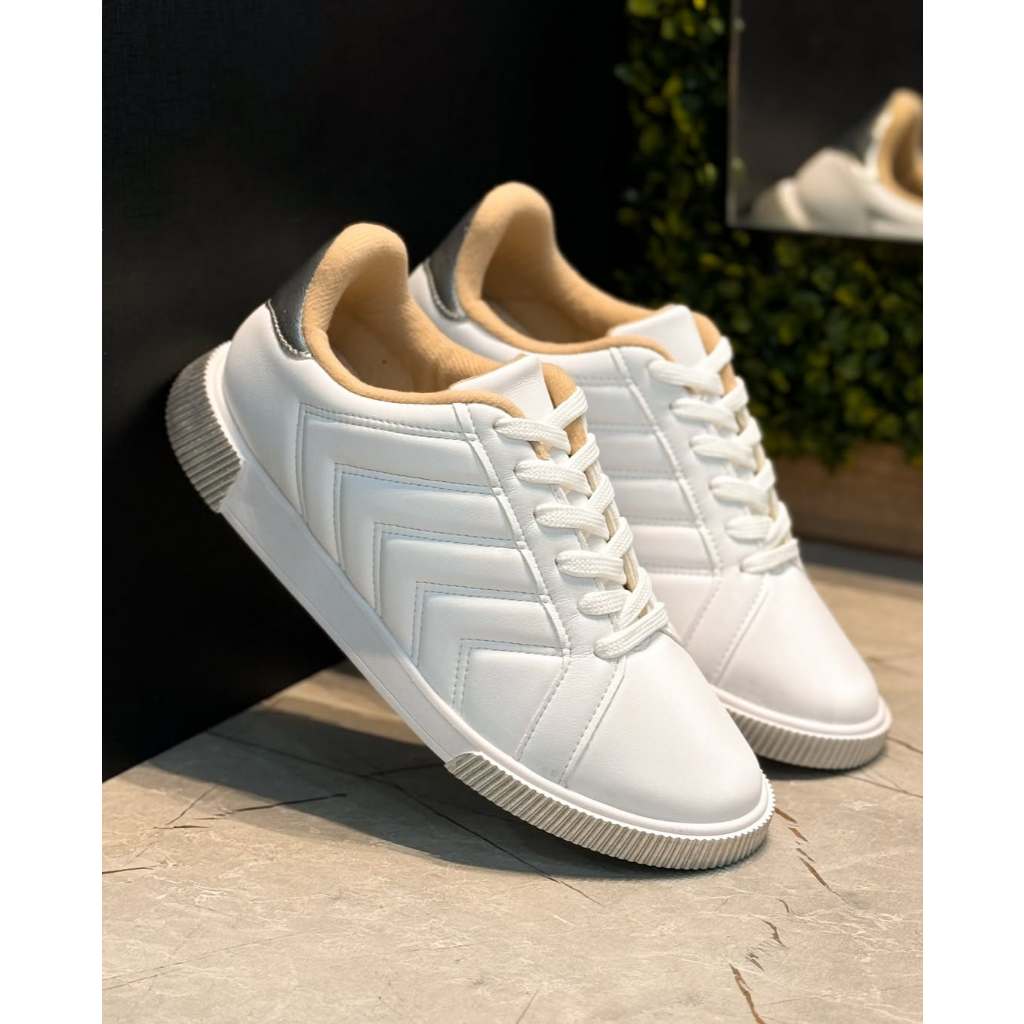 Tênis Feminino Casual Moleca Conforto Moda Casual Lançamento E Tendência Branco Suprema em Oferta na Shopee