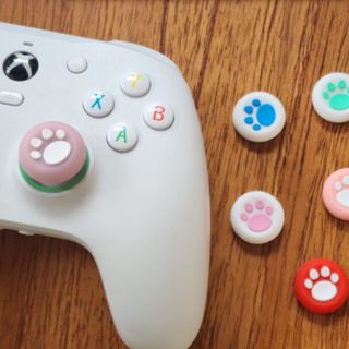 Kit Grip Capa Botão Silicone Acessório Controle Joystick Xbox One PS3 Ps4 Ps5 - Patinha em Oferta na Shopee