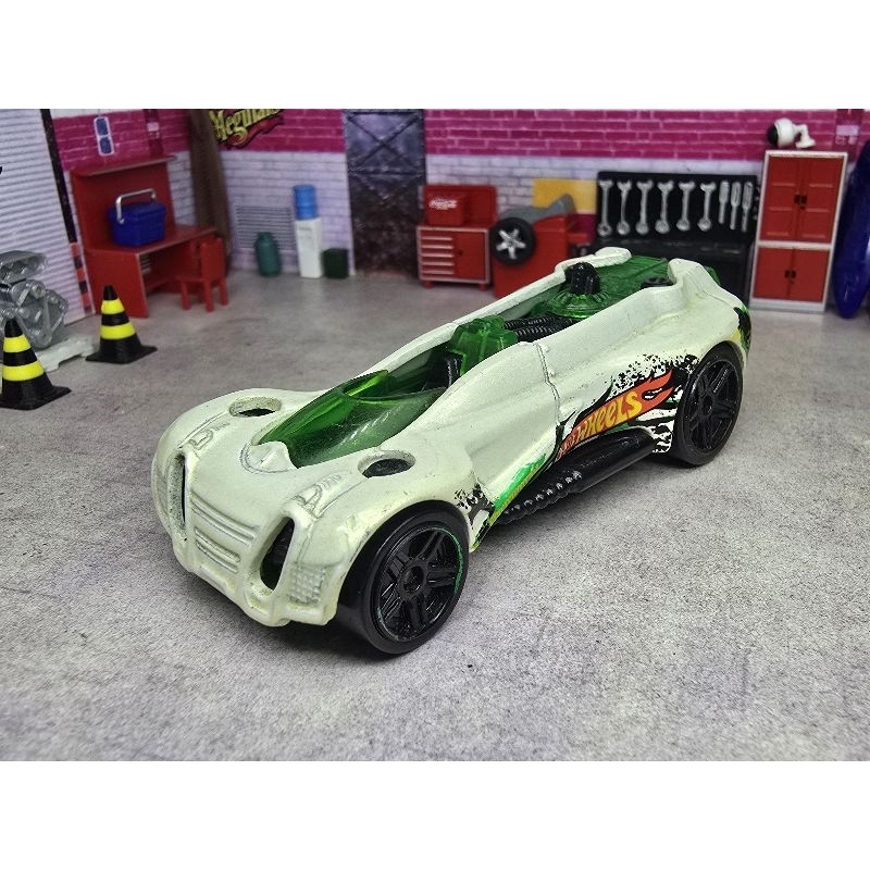 Miniatura Hot Wheels Gearonimo 5-Pack 2013 Stunt Circuit Racing Team Time Machine Turbo Futuristic Race Car Veículo