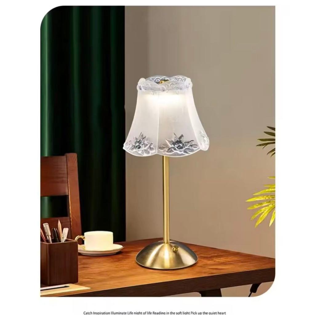 Luminária Abajur de mesa Com 3 cores LED Regulável Recarregável