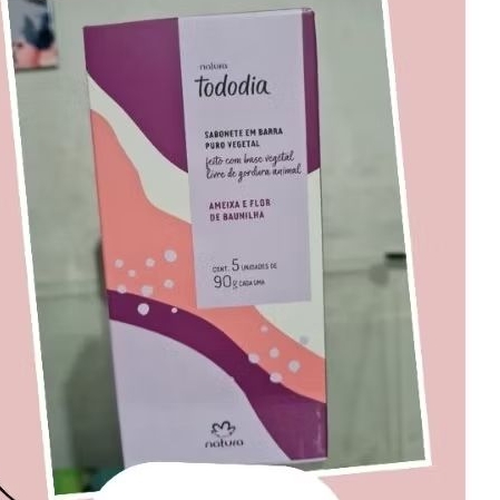 Caixa de Sabonete Natura Tododia Ameixa e Flor de Baunilha com 5 unidades de 90g cada sabonete