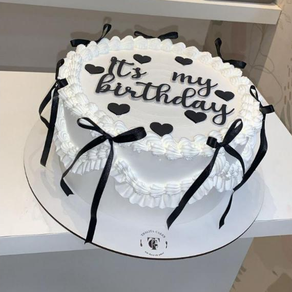 Bolo com Topper de Coração: Onde Comprar | BuscaProdutos