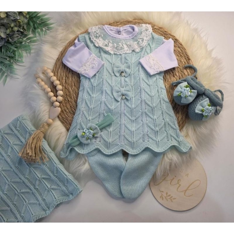 Saída de Maternidade de Luxo em Tricot. Saida Vestido Calça e Manta Verde