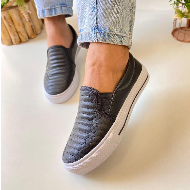 Tênis Feminino Slip On Casual Confortável com Solado Antiderrapante e Moderno Ideal para o Dia a Dia em Oferta na Shopee