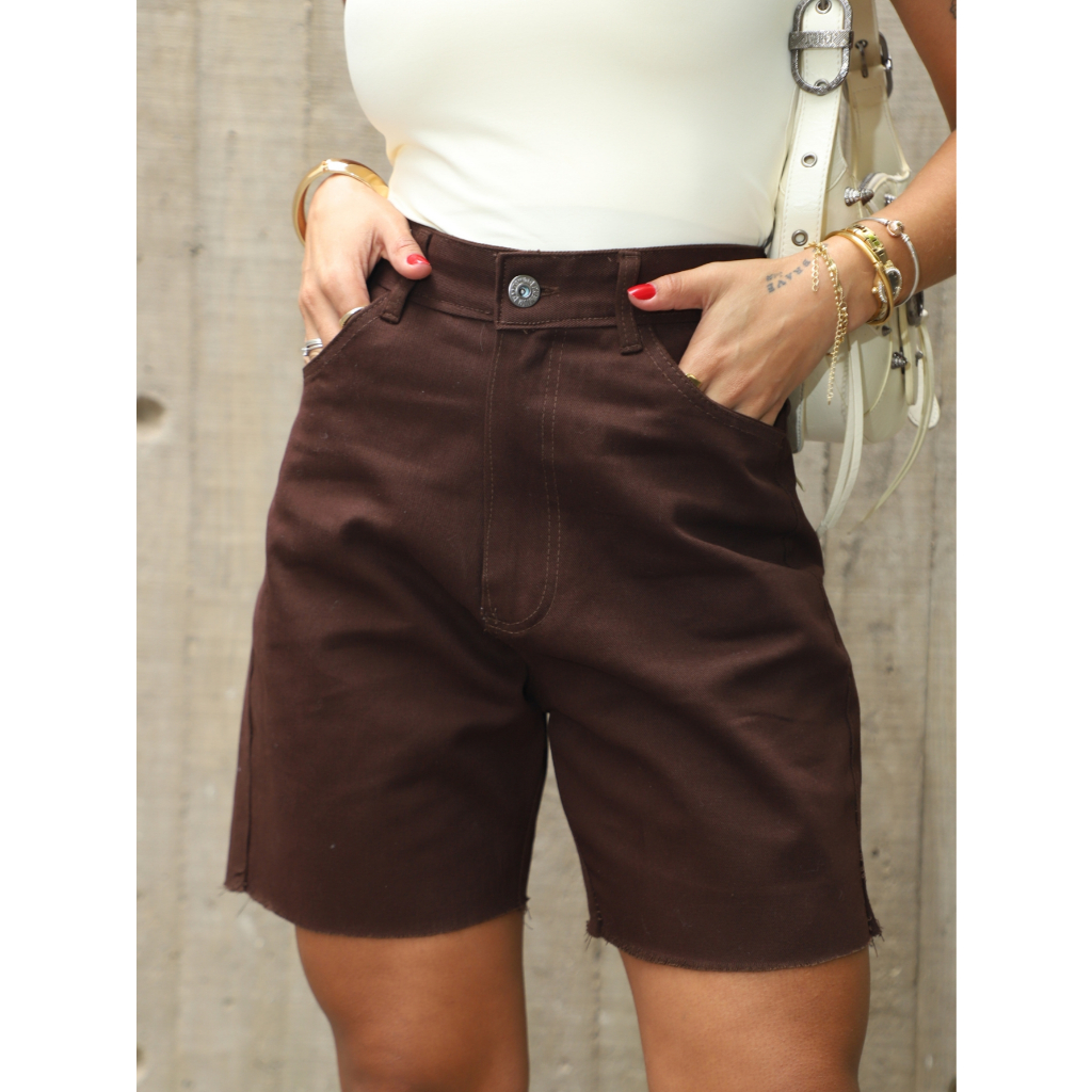 Short Jeans Feminino Cintura Alta Barra Cortada 100% Algodão Elegante