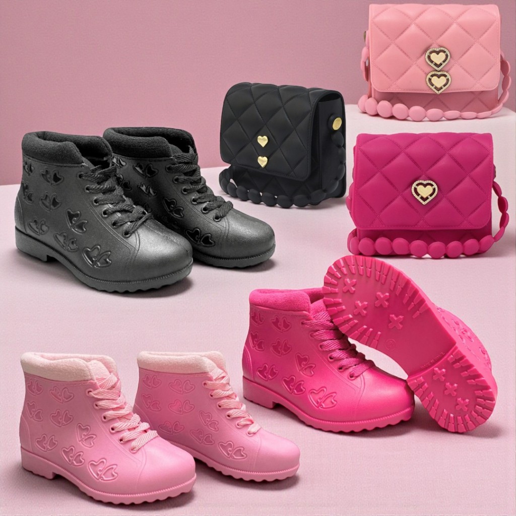 Conjunto Infantil Bota + Bolsinha Coração Feminino | Material Confortável E Impermeável