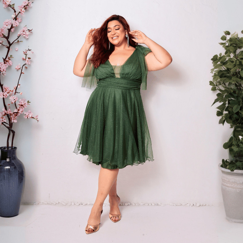 Vestido Feminino de Festa com Lacinho Curto Plus Size