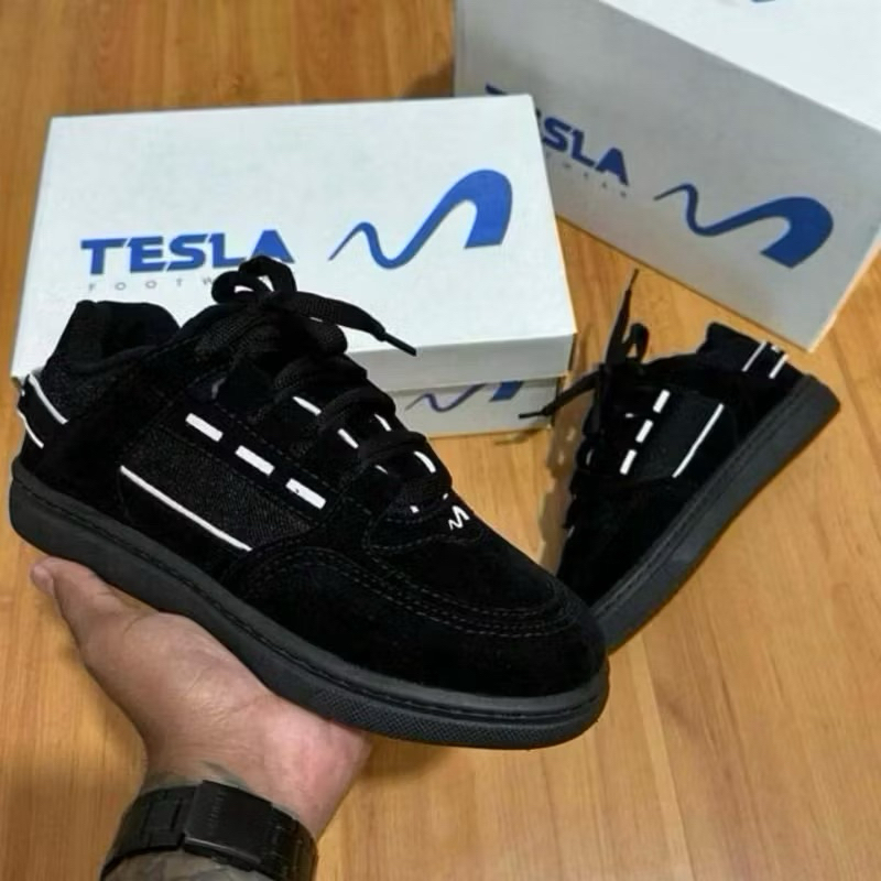 tênis tesl super confortável unissex