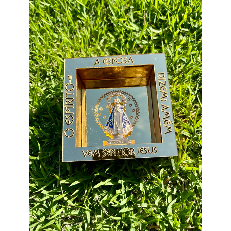 Quadro Nicho Decorativo Nossa Senhora Aparecida 10x10cm Acrílico Espelhado Strass MDF Dourado fé