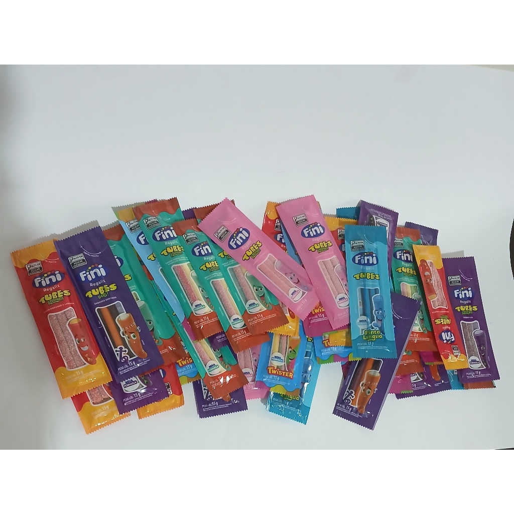 Fini Tube 40 Balas Sortidas 15g Pinta Língua Uva Tutti Frutti Morango  com Laranja Azedinha