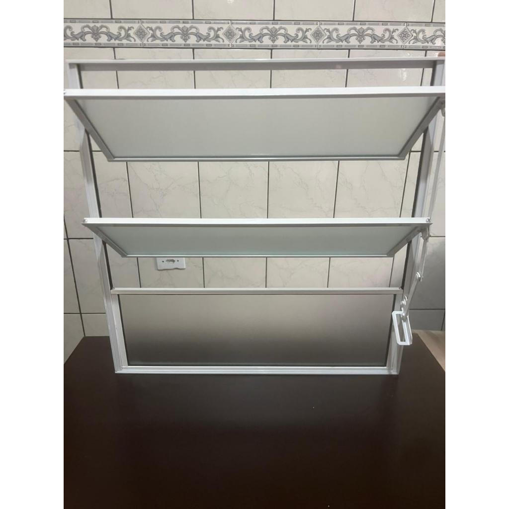 Janela Basculante de Alumínio , disponíveis nas cores branco e brilhante com acabamento moderno - 60x60 40x40 50x50 ....