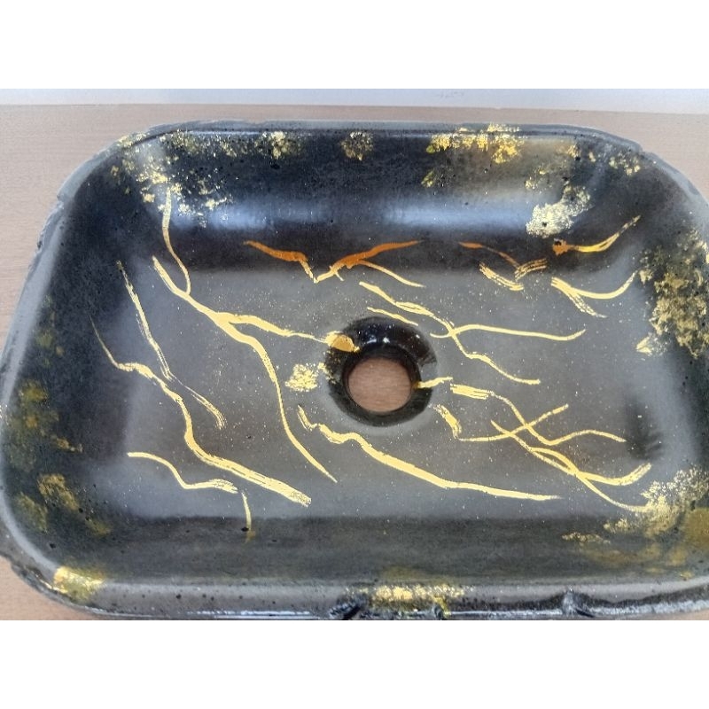🖤Frete já incluso no valor!Cuba de Concreto Preto com Detalhes Dourados – Estilo Kintsugi