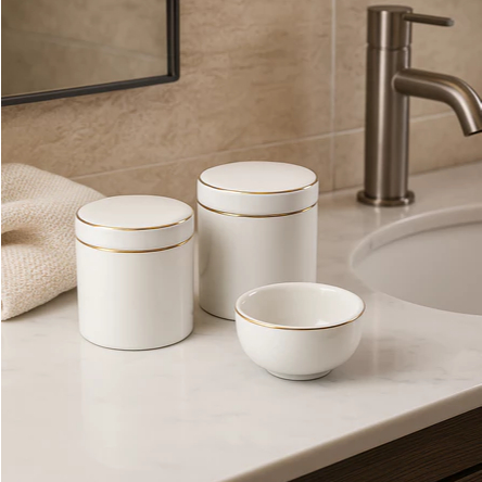 Kit Higiene Bebê Porcelana 3 Peças Delicado Elegante Floral Astronauta Filete Ouro
