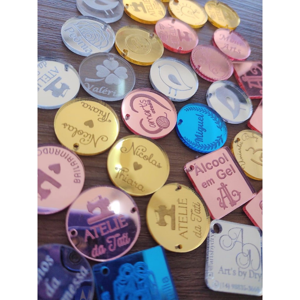 KIT 100 ou 200 TAGs Etiquetas Personalizadas em Acrílico 1,5cm e 2cm – Sua Marca com Estilo Premium! em Oferta na Shopee