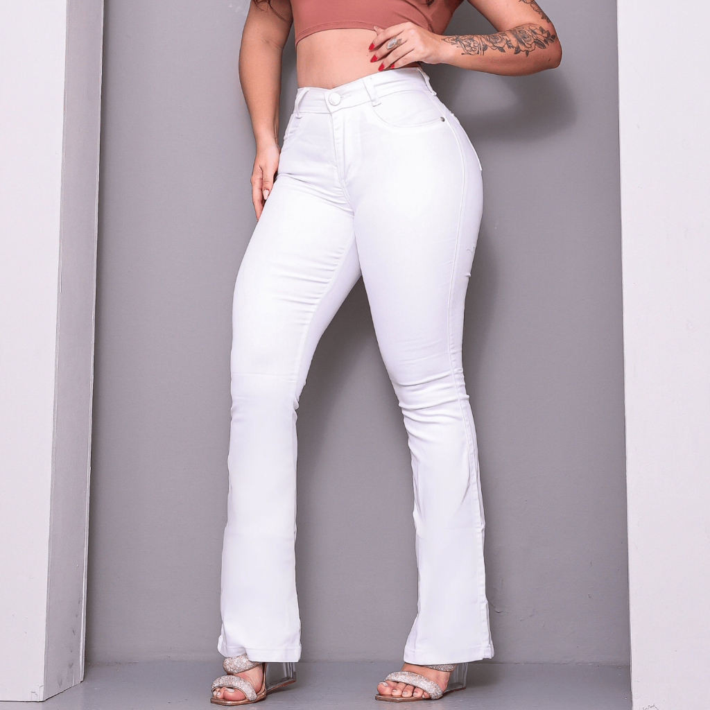 Kit 2 Calça Flare Jeans Branca Cintura Alta Corte Empina Bumbum Moda Premium Com Lycra