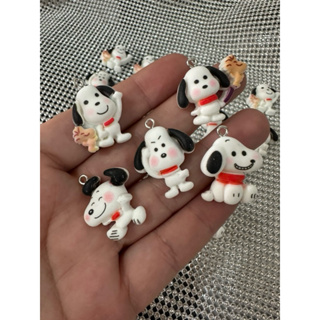 Pingente Snoopy expressões 20mm em resina -5 unid em Oferta na Shopee