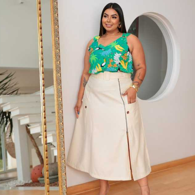 Saia Valentina em sensorial liso com ziper e cinto GG G1 G2 em Oferta na Shopee