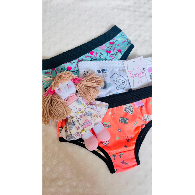 Calcinha Infantil com Boneca de Pano Kit