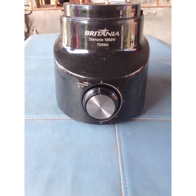 CARCAÇA PLÁSTICA ( SEM MOTOR ) DO LIQUIDIFICADOR BRITÂNIA DIAMANTE 800PR USADA