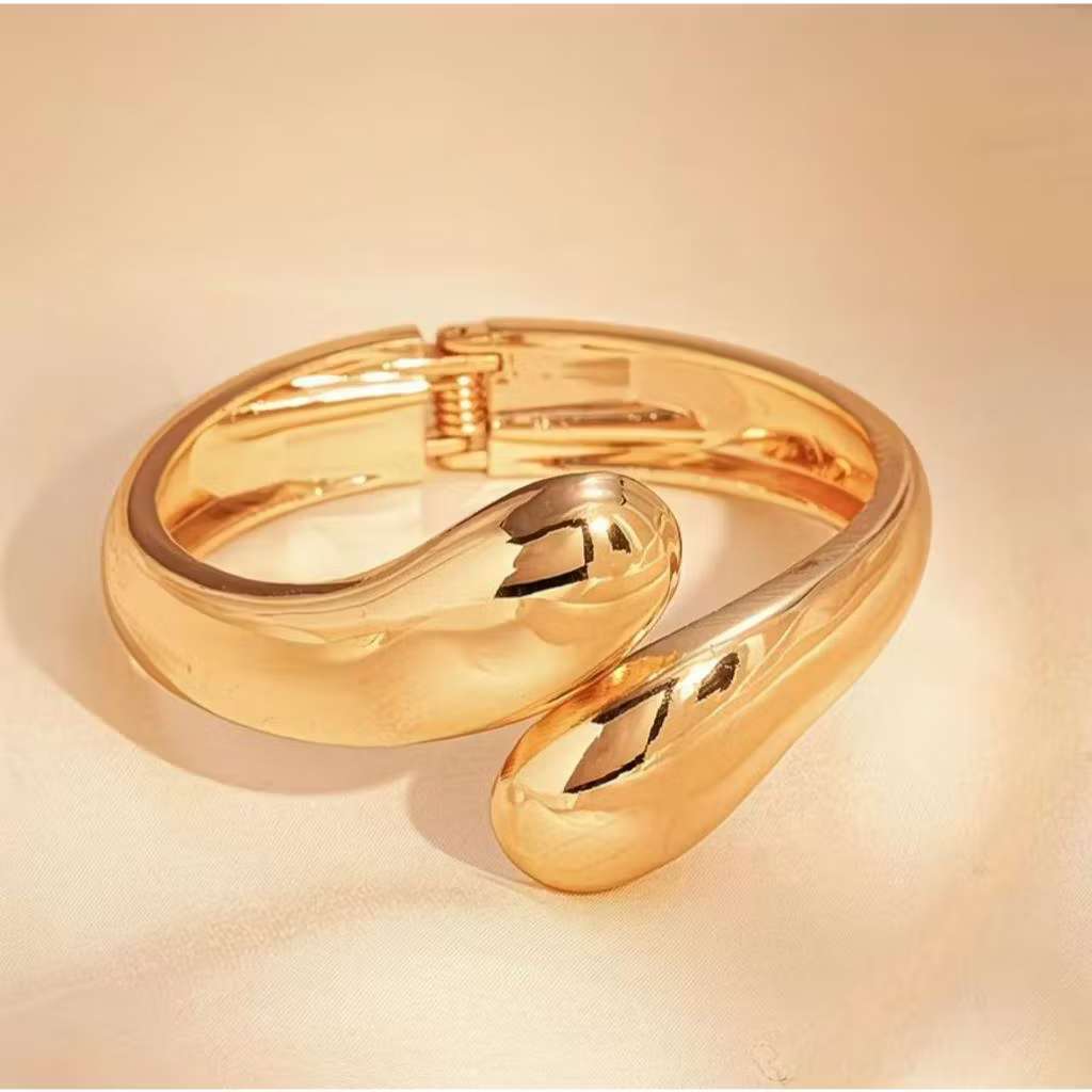 Pulseira Liso ou Fosco Moda Feminina EstiloElegânciaBlogueira Presente para Mulher Cor：prataeouro em Oferta na Shopee