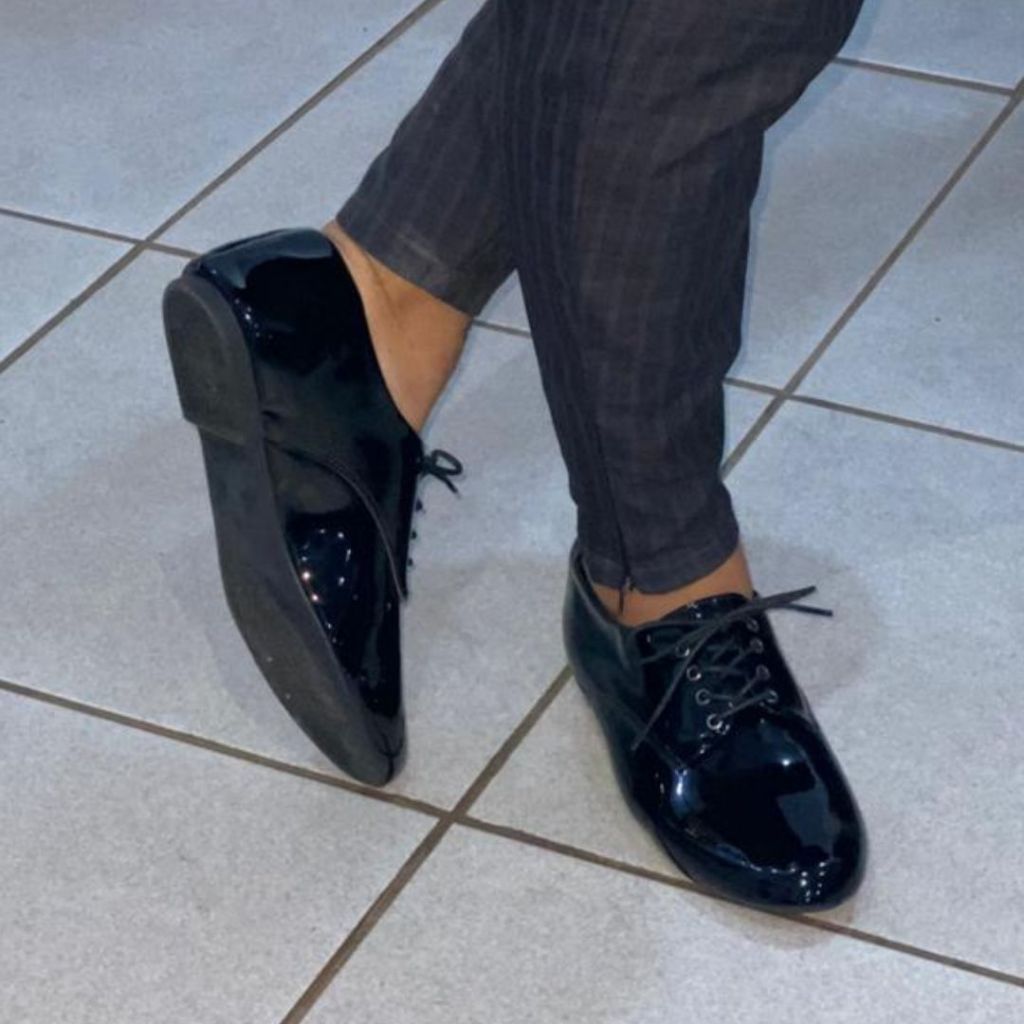 Sapato oxford preto bico redondo Sapato Oxford preto bico redondo