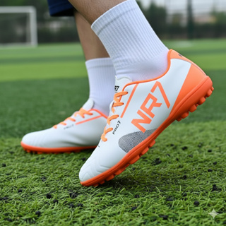 Chuteira Society NR7 com sola costurada, design moderno, aderência superior e ótimo custo-benefício em Oferta na Shopee