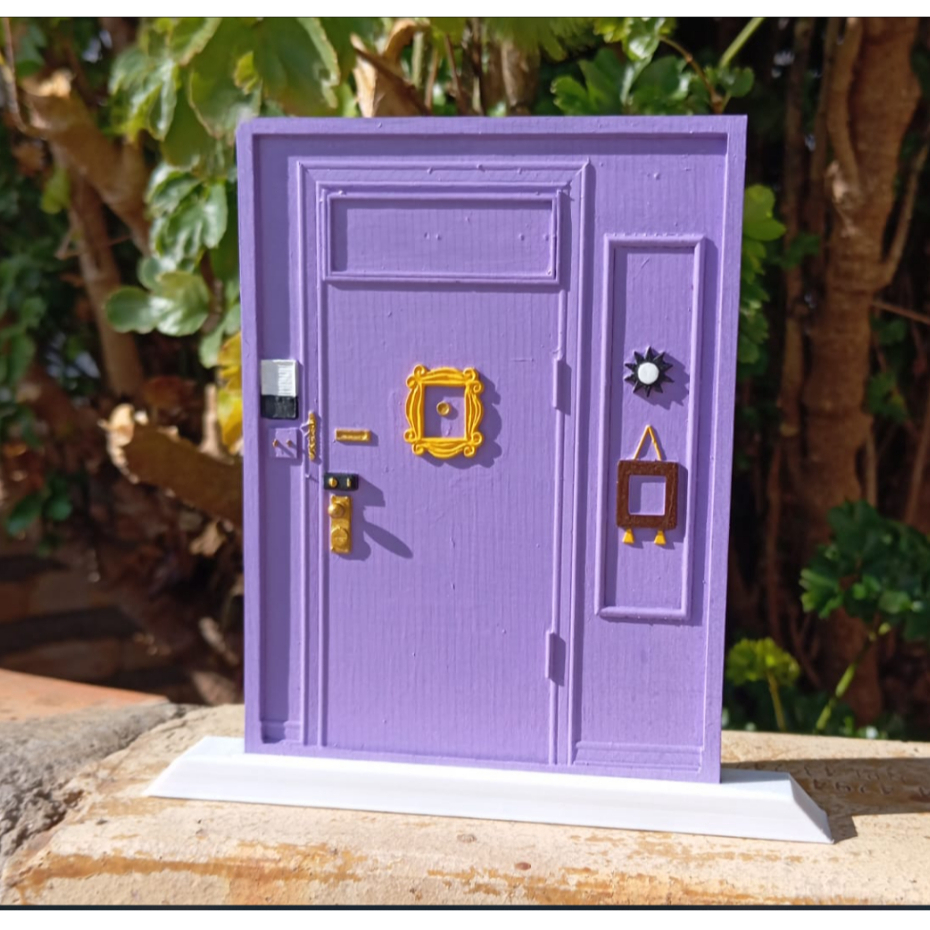 Porta da Monica Geller - Friends em Oferta na Shopee