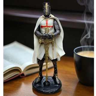 Guerreiro Templário Capa Branca Médio Com Espada Boneco Medieval em Oferta na Shopee