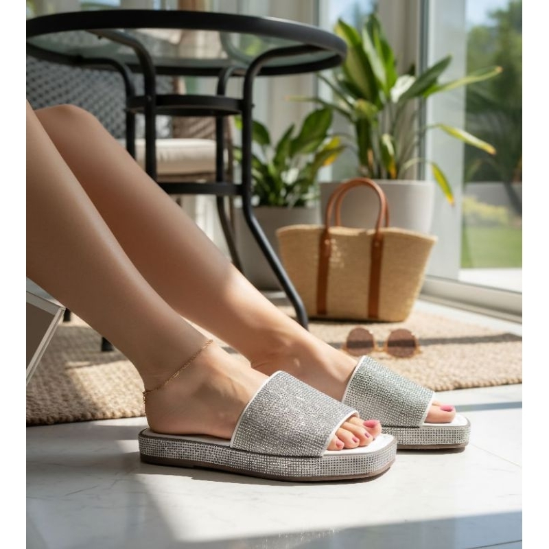 Sandália Flat Feminina com Strass – Plataforma Confortável e Elegante (FLAT-LAURA02) em Oferta na Shopee