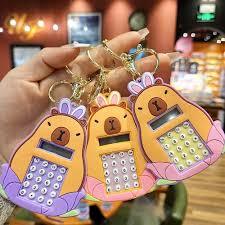Chaveiro Capivara com Mini Calculadora + Jogo Labirinto Divertido 3 em 1 Brinquedo