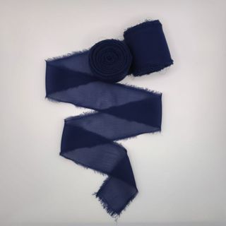 Fita Chiffon Azul Marinho Rústica Desfiada para Laço e Convites | Fita Artesanal 5 Metros em Oferta na Shopee