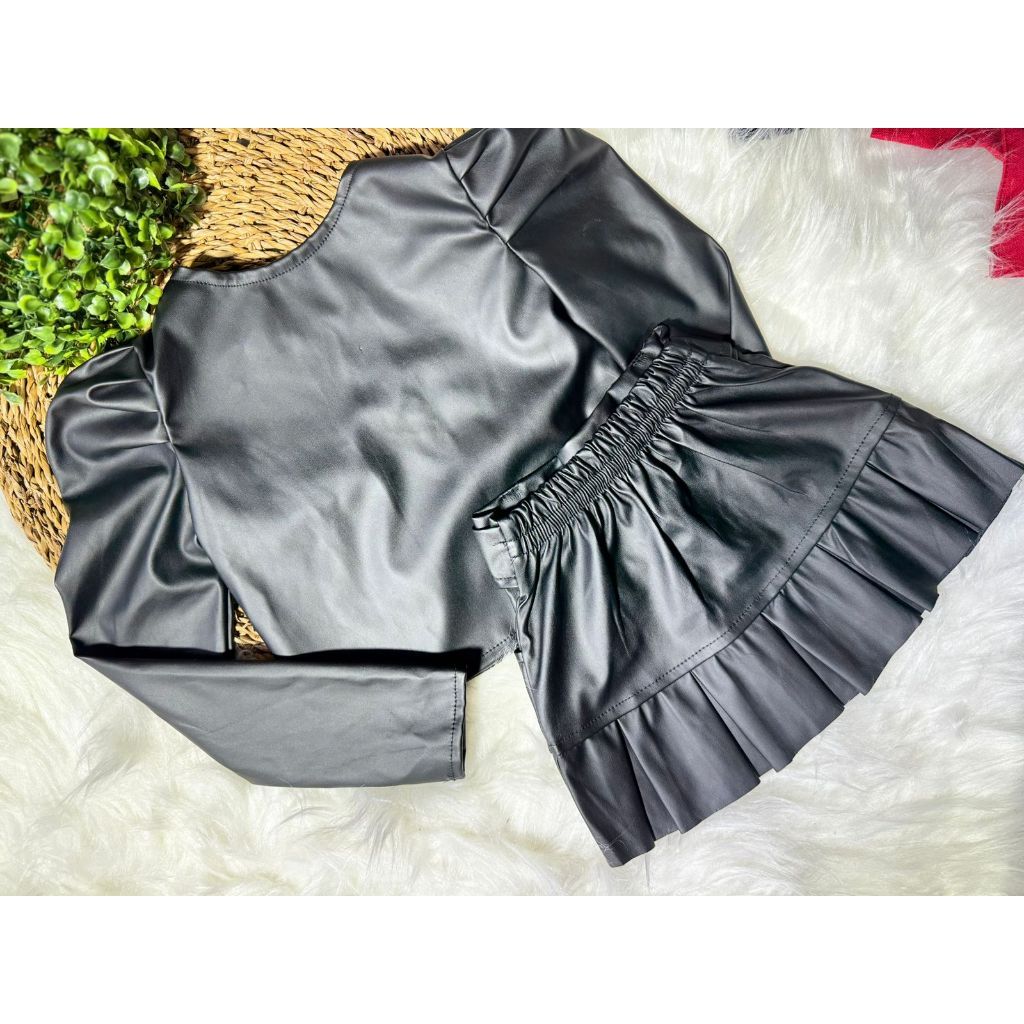 Conjunto Saia e Jaqueta Corino Fake Infantil Meninas 02 ao 10 anos
