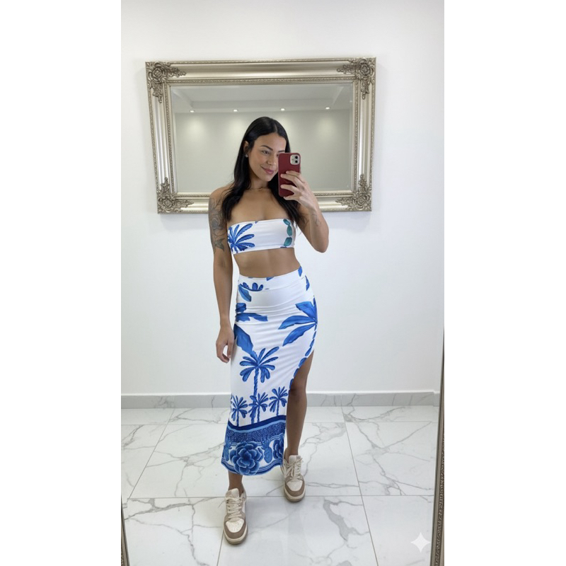 Conjunto Feminino Cropped Faixa Tomara Que Caia e Saia Midi  Fenda Estampa Tropical Moda Praia Verão