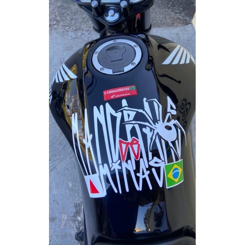 adesivo Mandrake de Minas com aranha tamanho 20x15cm em Oferta na Shopee