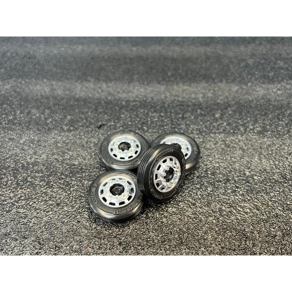 Kit 2 Pares Rodas Speed Line Dianteira Com Pneus Em Borracha Para Miniatura Escala 1:32