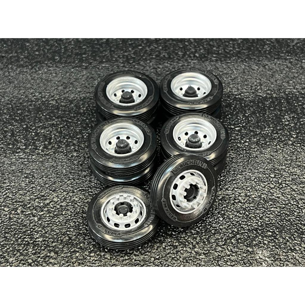 Kit 3 Pares Rodas Ferro com Pneus em Borracha Para Caminhão/ Cavalo Truck Miniatura Escala 1:32