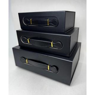 Caixa rígida /cartonada dobrável com  fechamento magnético / com alça - 1 unidade em Oferta na Shopee