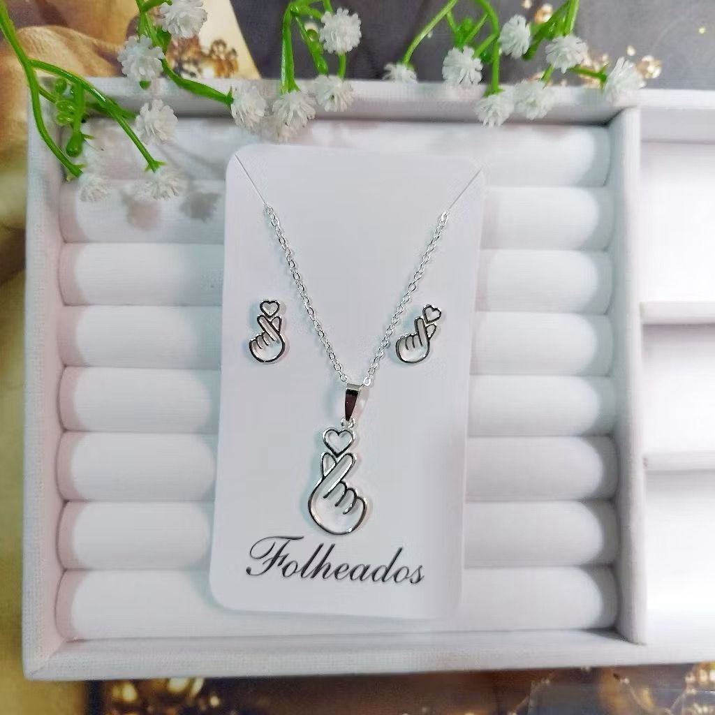 Kit Conjunto Colar e Brincos Gesto Coração coreano Folheado a Ouro 18 K e Prata 925. em Oferta na Shopee