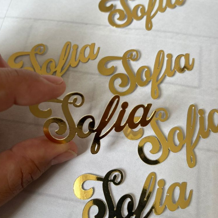 Nome Dourado 7cm | Aplique | Papel Lamicote | dourado | Lembrancinha | Personalizado