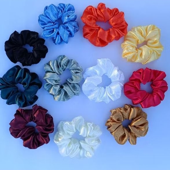 KIT COM 6 XUXINHAS SCRUNCHIES DE CETIM ANTI-FRIZZ