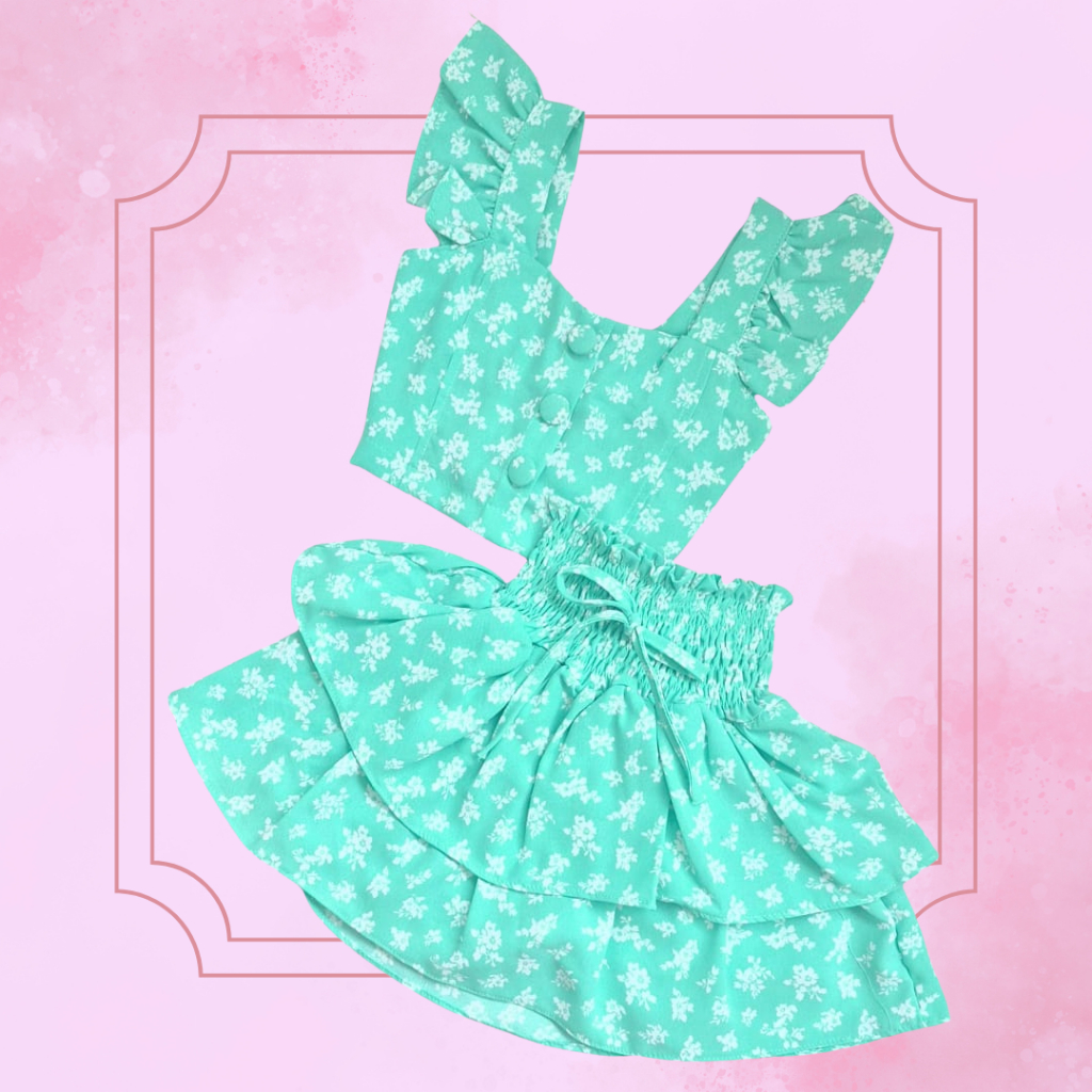 Conjunto cropped + short saia estampa florida com botões