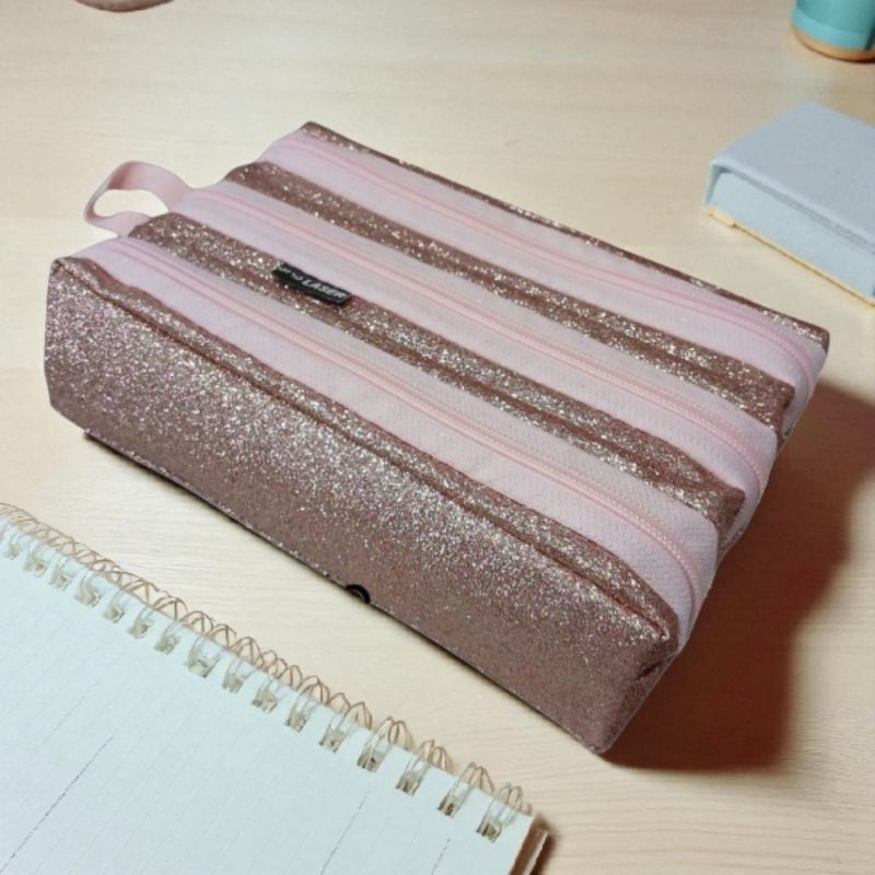 Estojo Escolar Três Compartimentos: Onde Comprar | BuscaProdutos