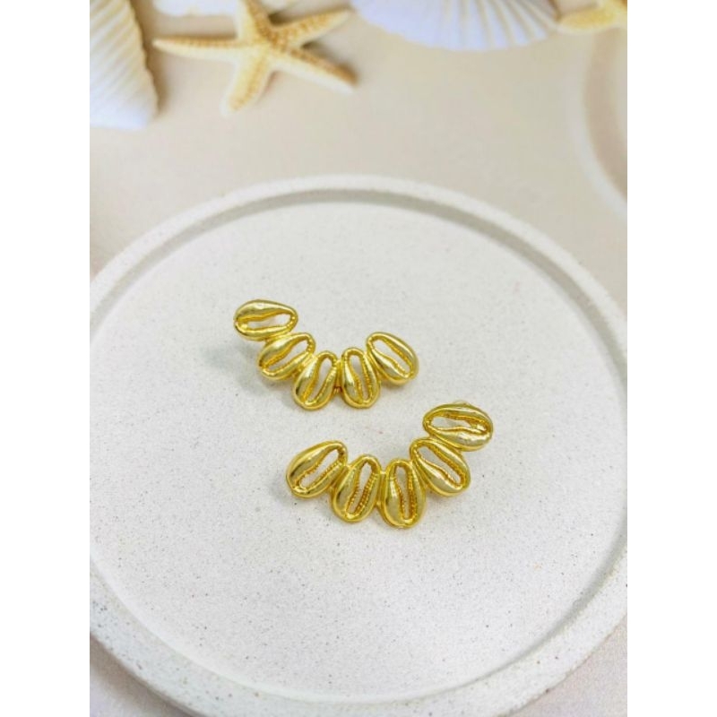 Brinco Búzios Dourado Folheado a Ouro 18k Bijuteria Fina Tendência Moda Praia