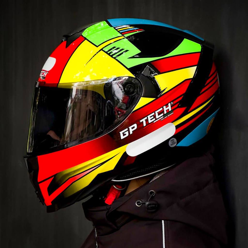 CAPACETE MOTOCICLISTA GP TECH ULTRA FLAG SV C/ VISEIRA INTERNA FUMÊ E NARIGUEIRA