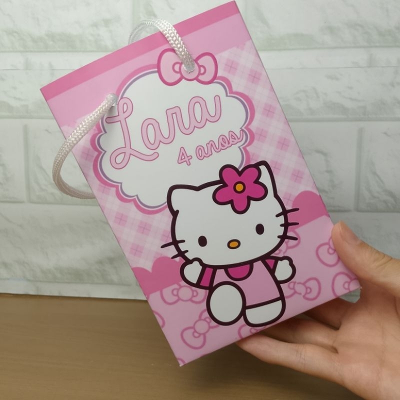 Sacolinha Surpresa Personalizada Tema Hello Kitty – Lembrancinha Festa Infantil Tema Rosa - Sacolinha (P)