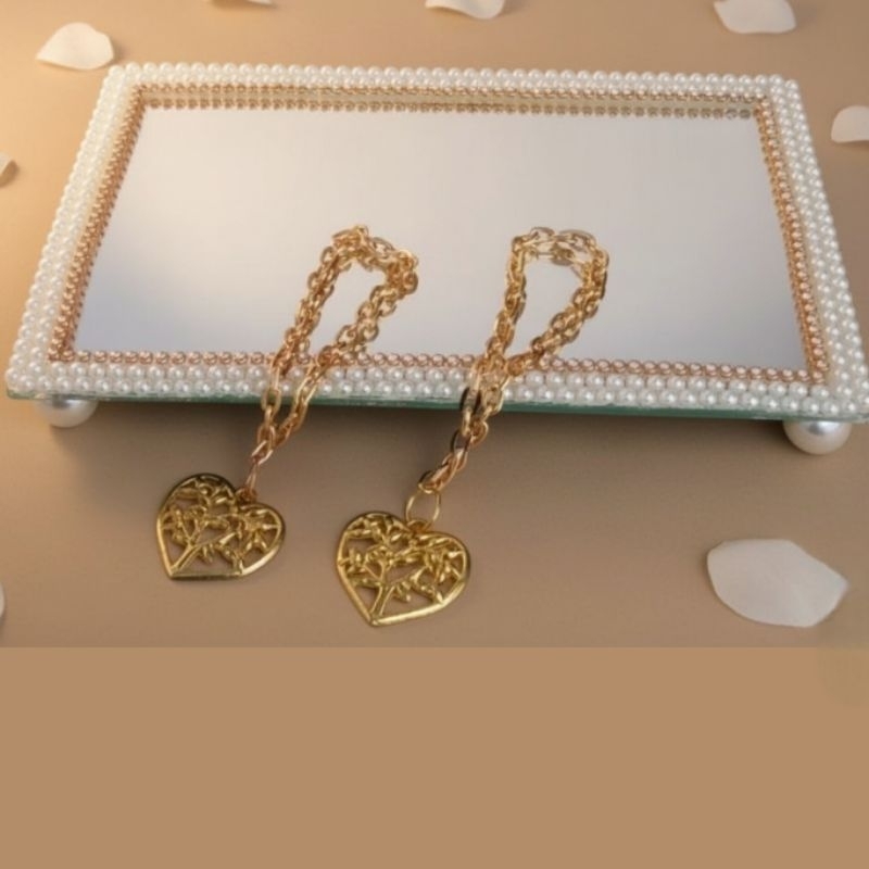 Bandeja Espelhada (18x11 Média) com Detalhes de Pérolas e Strass + 2 Colares -Opções Dourado ou Prata