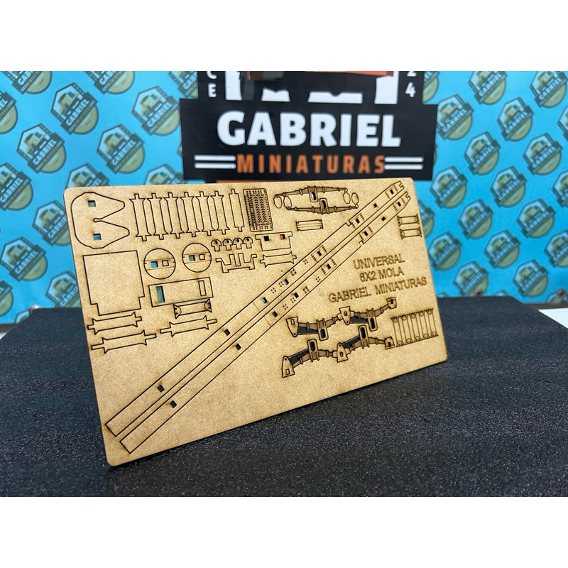 Chassis Universal Cavalo 4x2 ou 6x2 Frontal e Bicudo Miniatura Escala 1:32 em Oferta na Shopee