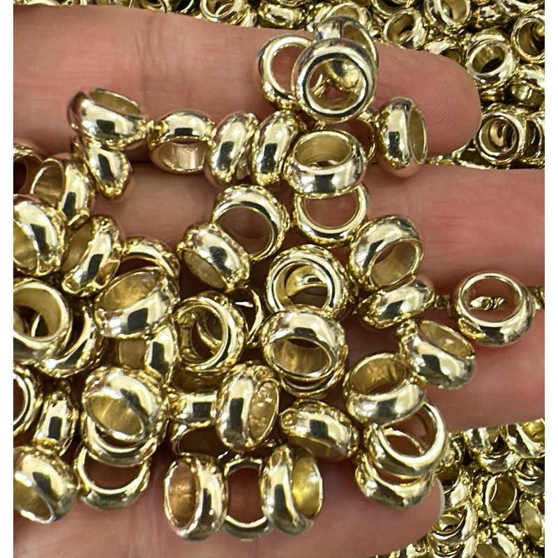 100pçs Argola Entremeios 10mm em ABS em Oferta na Shopee